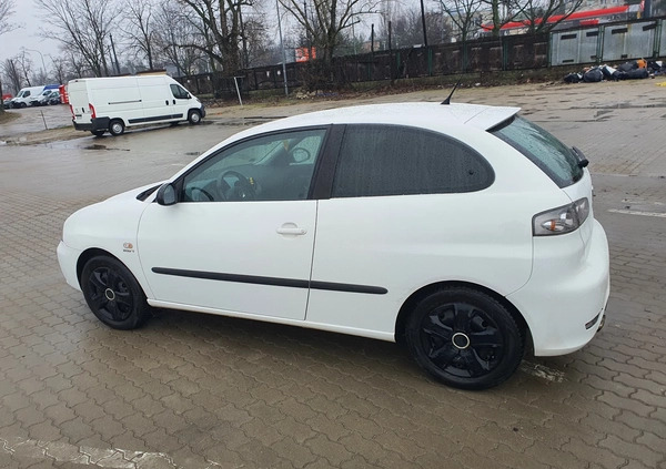 Seat Ibiza cena 15500 przebieg: 152000, rok produkcji 2008 z Warszawa małe 56